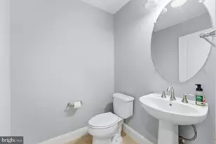 2781 Middleton Farm, Herndon, VA 20171 - Photo 29