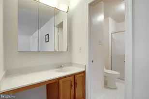 5772 Crownleigh Ct, Burke, VA 22015 - Photo 23