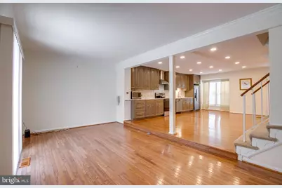 5772 Crownleigh Court, Burke, VA 22015 - Photo 7