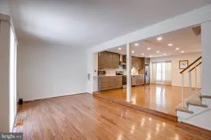 5772 Crownleigh Ct, Burke, VA 22015 - Photo 7