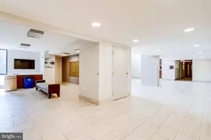 2300 Pimmit Dr, Falls Church, VA 22043 - Photo 25