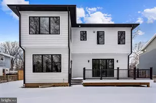 604 Tapawingo Rd SW, Vienna, VA 22180 - Photo 5