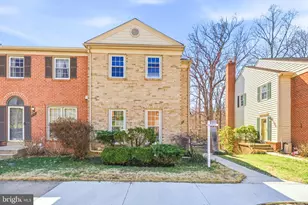 9984 Whitewater Dr, Burke, VA 22015 - Photo 3