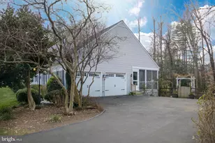 9723 S Park Cir, Fairfax Station, VA 22039 - Photo 5