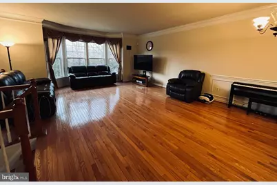 8829 Blue Royale Lane, Fairfax, VA 22031 - Photo 3