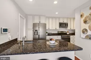 2924 Elmesmeade Ct, Oakton, VA 22124 - Photo 23