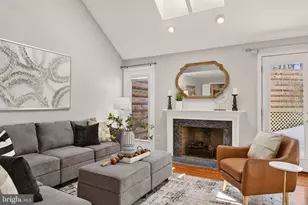 2924 Elmesmeade Ct, Oakton, VA 22124 - Photo 7