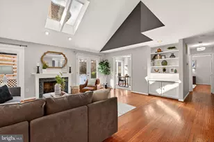 2924 Elmesmeade Ct, Oakton, VA 22124 - Photo 5