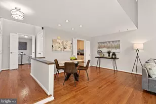 2924 Elmesmeade Ct, Oakton, VA 22124 - Photo 17