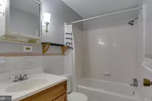 5614 Bloomfield Dr, Alexandria, VA 22312 - Photo 17