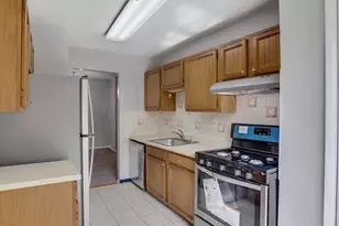 5614 Bloomfield Dr, Alexandria, VA 22312 - Photo 3