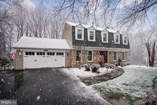 4623 University Dr, Fairfax, VA 22030 - Photo 1