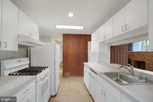 7711 Elba Rd, Alexandria, VA 22306 - Photo 11