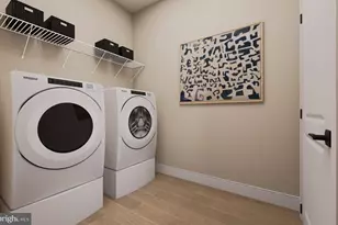 8131 Shining Star Ln, Vienna, VA 22182 - Photo 13