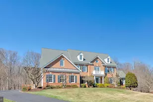 5802 Ridings Manor Pl, Centreville, VA 20120 - Photo 3