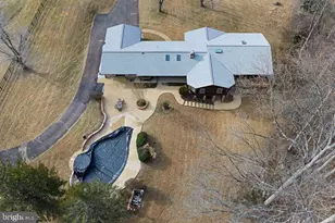 6713 Briarcroft St, Clifton, VA 20124 - Photo 3