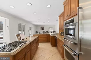 6713 Briarcroft St, Clifton, VA 20124 - Photo 9