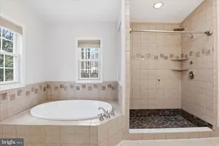 4901 Red Fox Dr, Annandale, VA 22003 - Photo 25