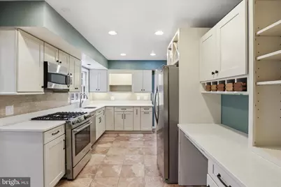 4901 Red Fox Drive, Annandale, VA 22003 - Photo 11