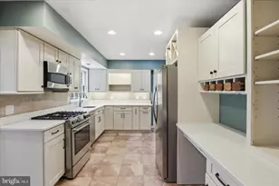 4901 Red Fox Dr, Annandale, VA 22003 - Photo 11