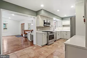 4901 Red Fox Dr, Annandale, VA 22003 - Photo 13