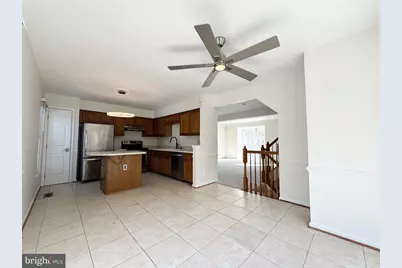 7481 Gadsby Square, Alexandria, VA 22315 - Photo 5