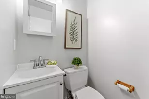 5838 Burke Manor Ct, Burke, VA 22015 - Photo 17