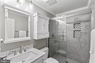 2285 Idylwood Station Ln, Falls Church, VA 22043 - Photo 21