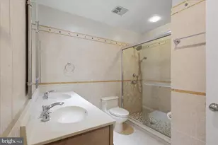 10858 Parcel Ct, Oakton, VA 22124 - Photo 33