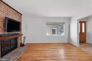 10858 Parcel Ct, Oakton, VA 22124 - Photo 13