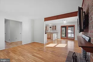 10858 Parcel Ct, Oakton, VA 22124 - Photo 15