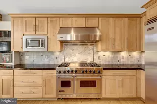 1432 Waggaman Cir, McLean, VA 22101 - Photo 15