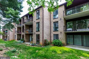 2068 Royal Fern, Reston, VA 20191 - Photo 7