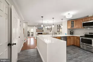 6066 Heatherwood Dr, Alexandria, VA 22310 - Photo 5