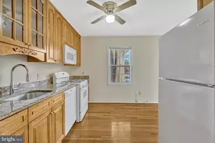 5540 Kendrick Ln, Burke, VA 22015 - Photo 9