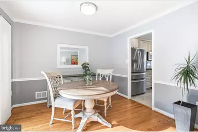 7913 Laural Valley Way, Springfield, VA 22153 - Photo 13