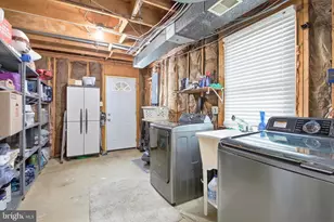 7913 Laural Valley Way, Springfield, VA 22153 - Photo 31