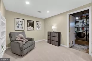 8905 Side Saddle Rd, Springfield, VA 22152 - Photo 45