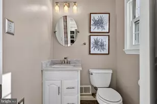 8905 Side Saddle Rd, Springfield, VA 22152 - Photo 23