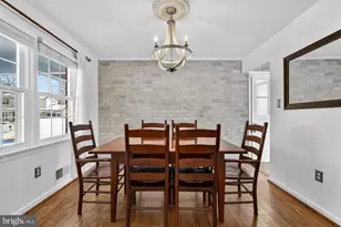 8905 Side Saddle Rd, Springfield, VA 22152 - Photo 5