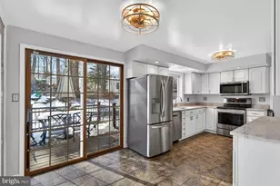 8905 Side Saddle Rd, Springfield, VA 22152 - Photo 21