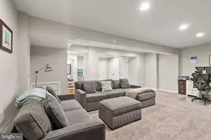 9660 Masterworks Dr, Vienna, VA 22181 - Photo 35