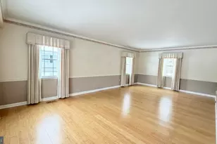 4325 Majestic Ln, Fairfax, VA 22033 - Photo 3