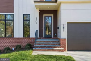 2107 Greenwich St, Falls Church, VA 22043 - Photo 3