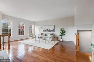 2526 James Monroe Cir, Herndon, VA 20171 - Photo 13