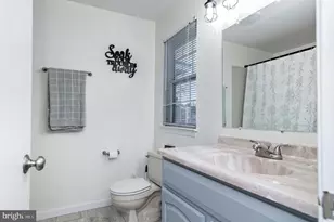 8610 Beekman Pl, Alexandria, VA 22309 - Photo 13