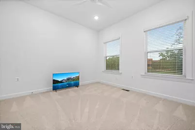 14303 Yesler Avenue, Chantilly, VA 20151 - Photo 21