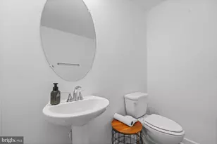 14303 Yesler Ave, Chantilly, VA 20151 - Photo 33