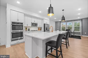 14303 Yesler Ave, Chantilly, VA 20151 - Photo 5