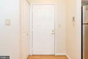 2204 Westcourt Ln, Herndon, VA 20170 - Photo 3